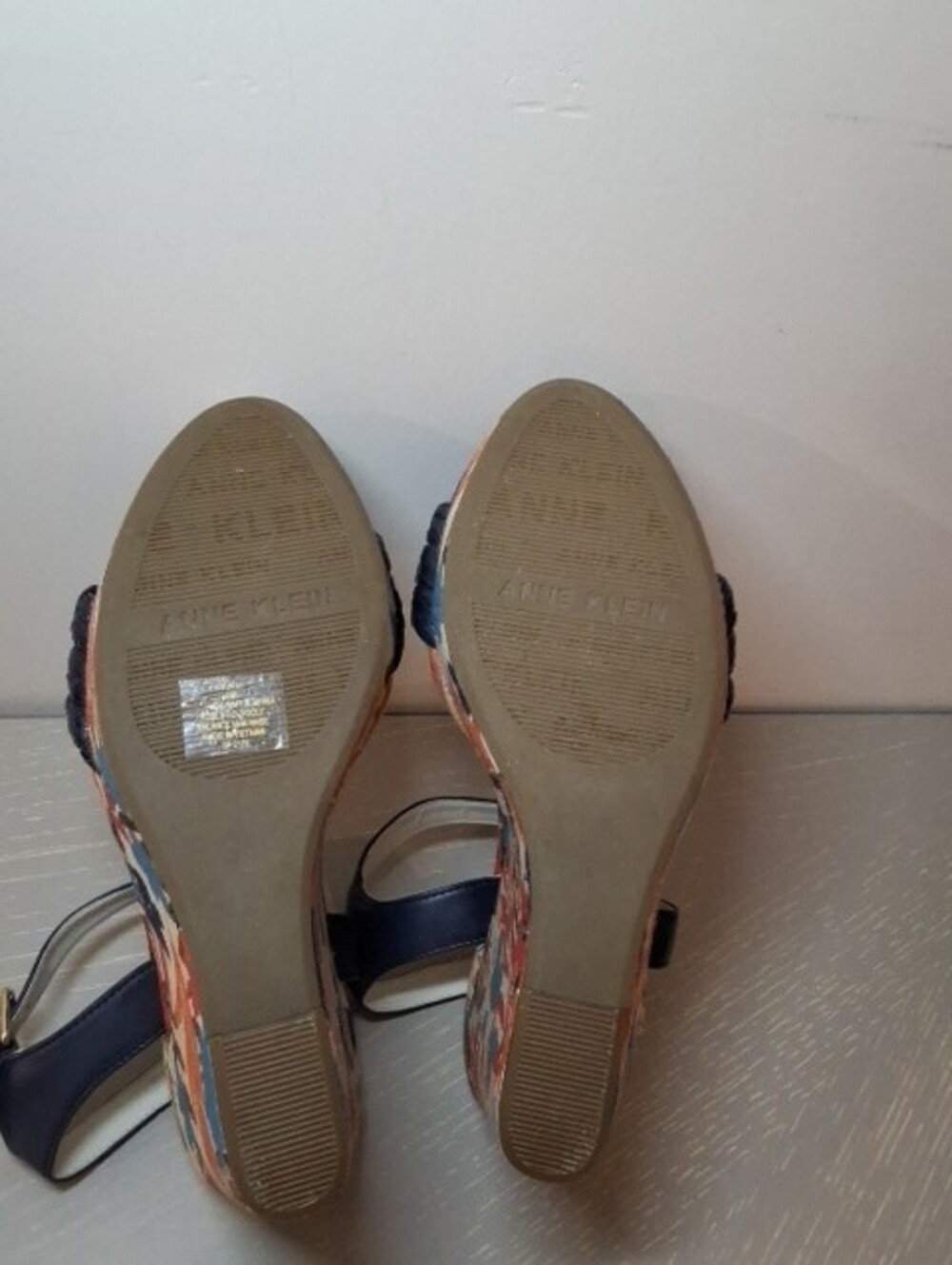Anne Klein Navy Wedge Sandal Size 9 Floral Canvas Braided Ankle Strap Worn Once - Picture 5 of 5